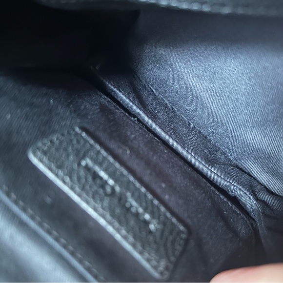 Chloé classic black 🖤 Crossbody Bag w/ Gold details - Picture 8 of 14